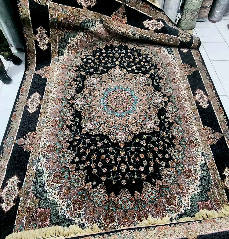 فرش۹متری۱۲۰۰شانه تراکم۳۶۰۰۰ حراجی سرمه ای