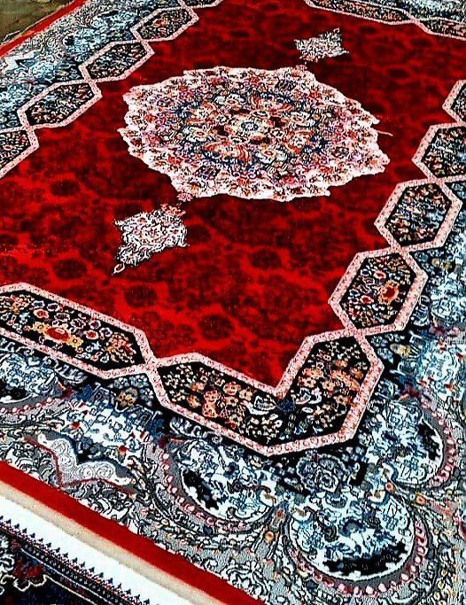 فرش طرح هالیدی ۷۰۰ شانه لاکی ۶ متری فرش ارزان .