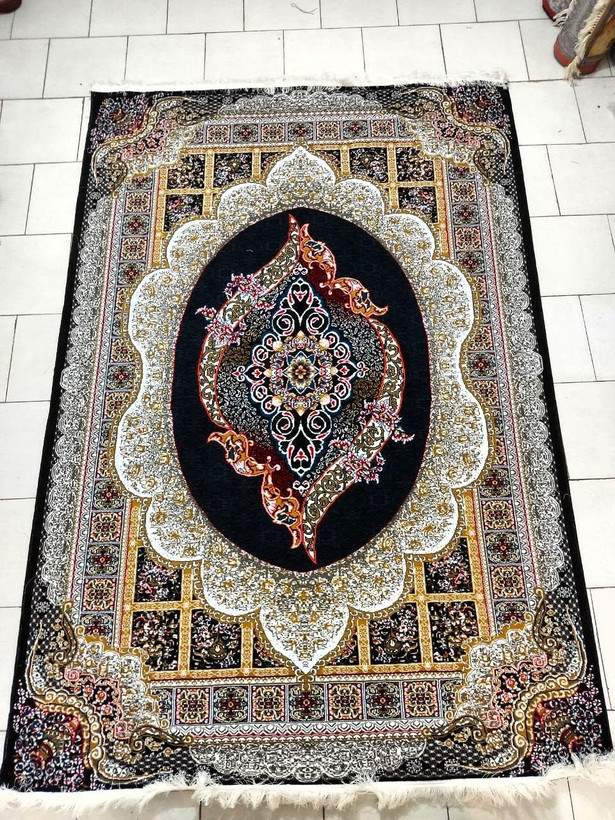 فرش طرح مانلی 700شانه. سرمه ای 4 متری فرش ارزان فرش حراجی