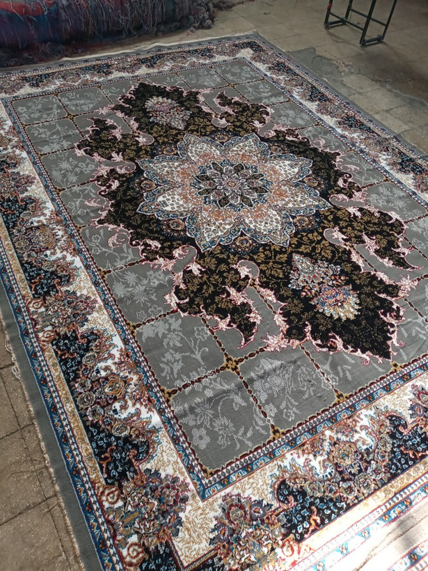فرش طرح هیوا طوسی 700شانه 9متری حراجی